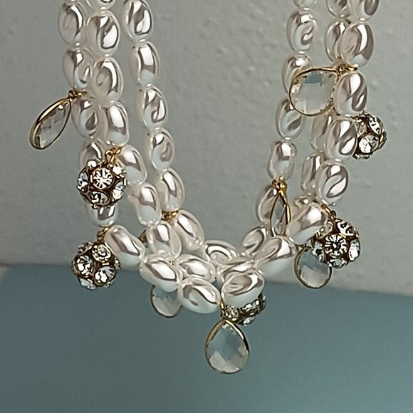 Lilly Pulitzer Statement Necklace 3 Strand Dreamy Pearl In Resort White Casual - Picture 11 of 13